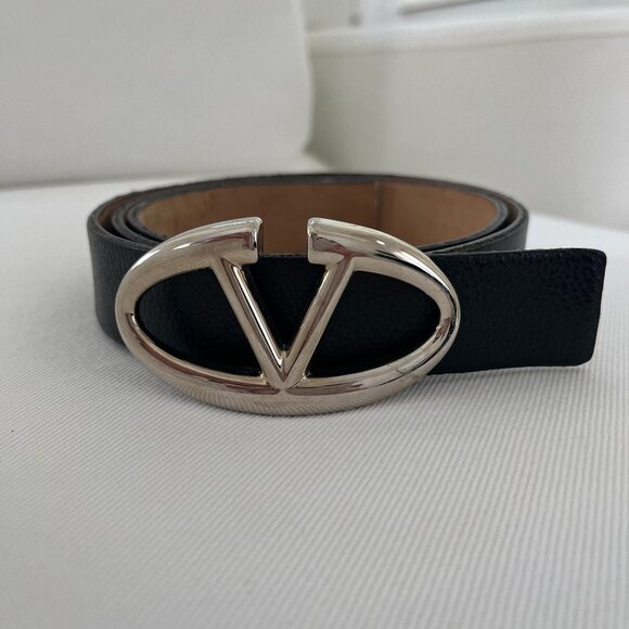 Vintage Valentino Black Leather Belt Sz 85 cm/ 34 inches (medium)
